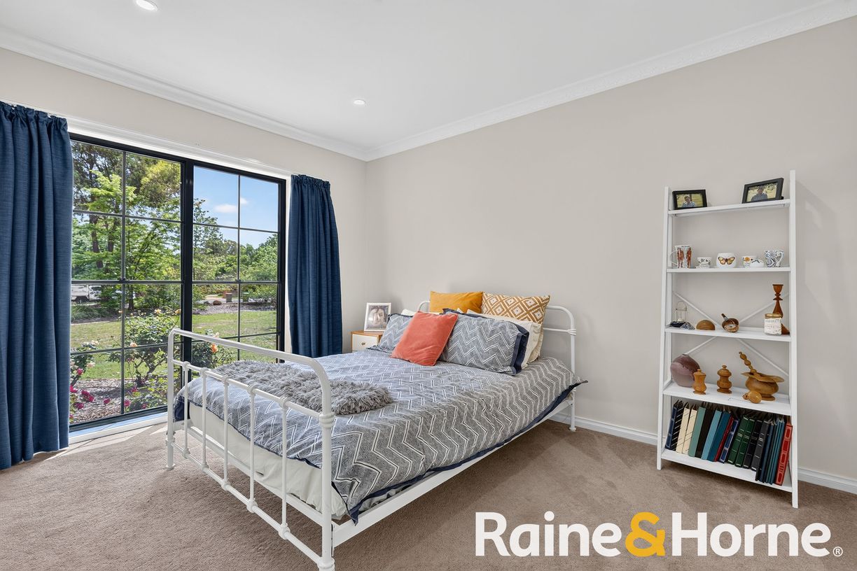 23 Charmere Place — photo 11 of 22