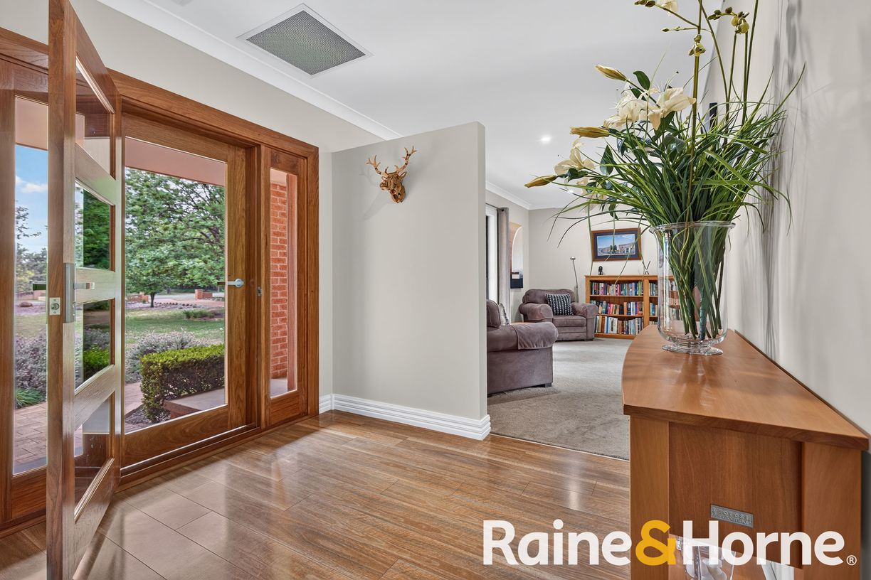 23 Charmere Place — photo 6 of 22
