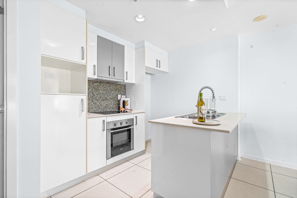 24/108 Mitchell Street — photo 7 of 23