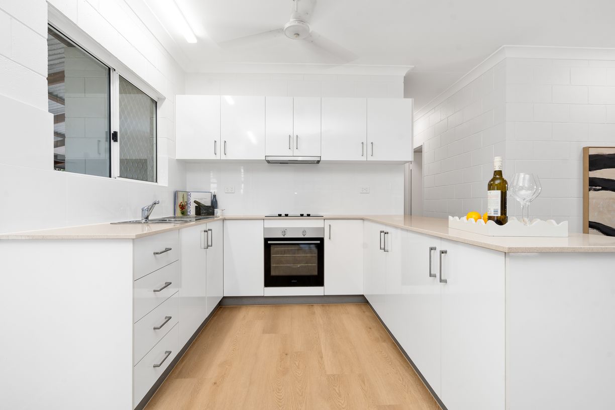 9 Aunger Crescent — photo 9 of 18