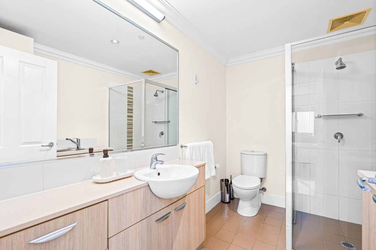 429/12 Salonika Street — photo 11 of 26