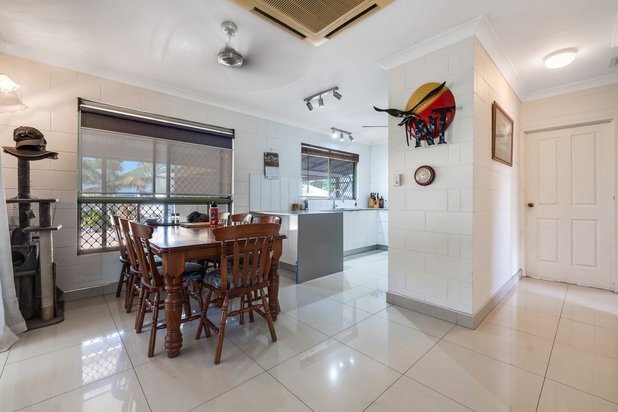 14 Bristow Court — photo 4 of 21