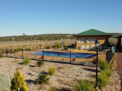 Kingsley Grove Estate, 49 Stuart Valley Drive — photo 5 of 11
