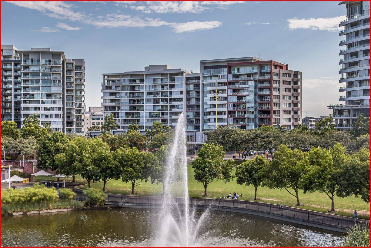 4040/4 Parkland Boulevard — photo from Raine & Horne Brisbane Central