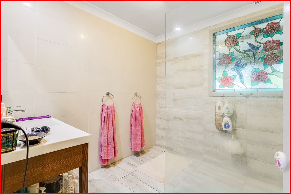 18 Mahonia Street — photo 7 of 25