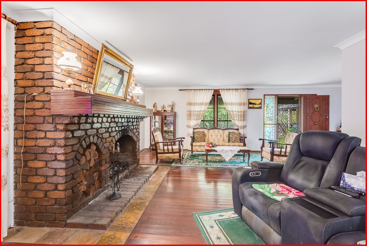 18 Mahonia Street — photo 4 of 25