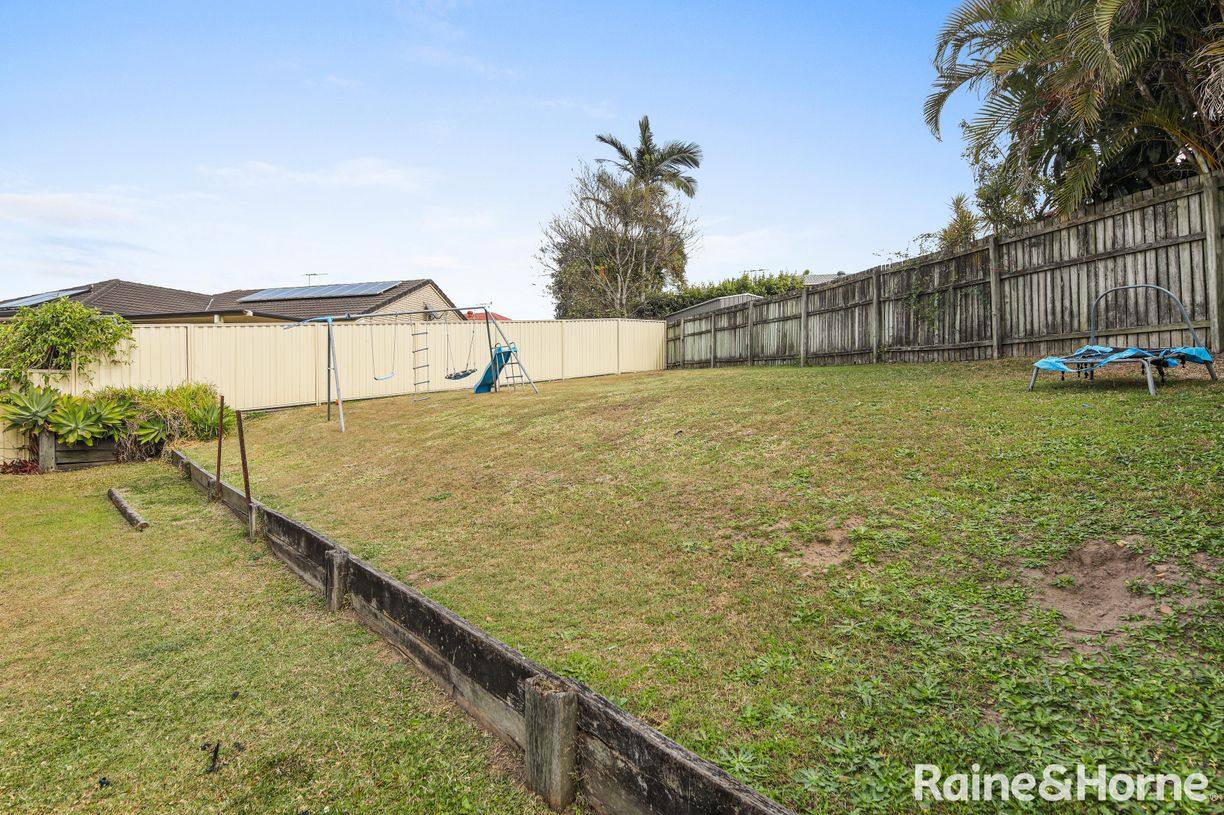 21 Oleander Crescent — photo 8 of 9