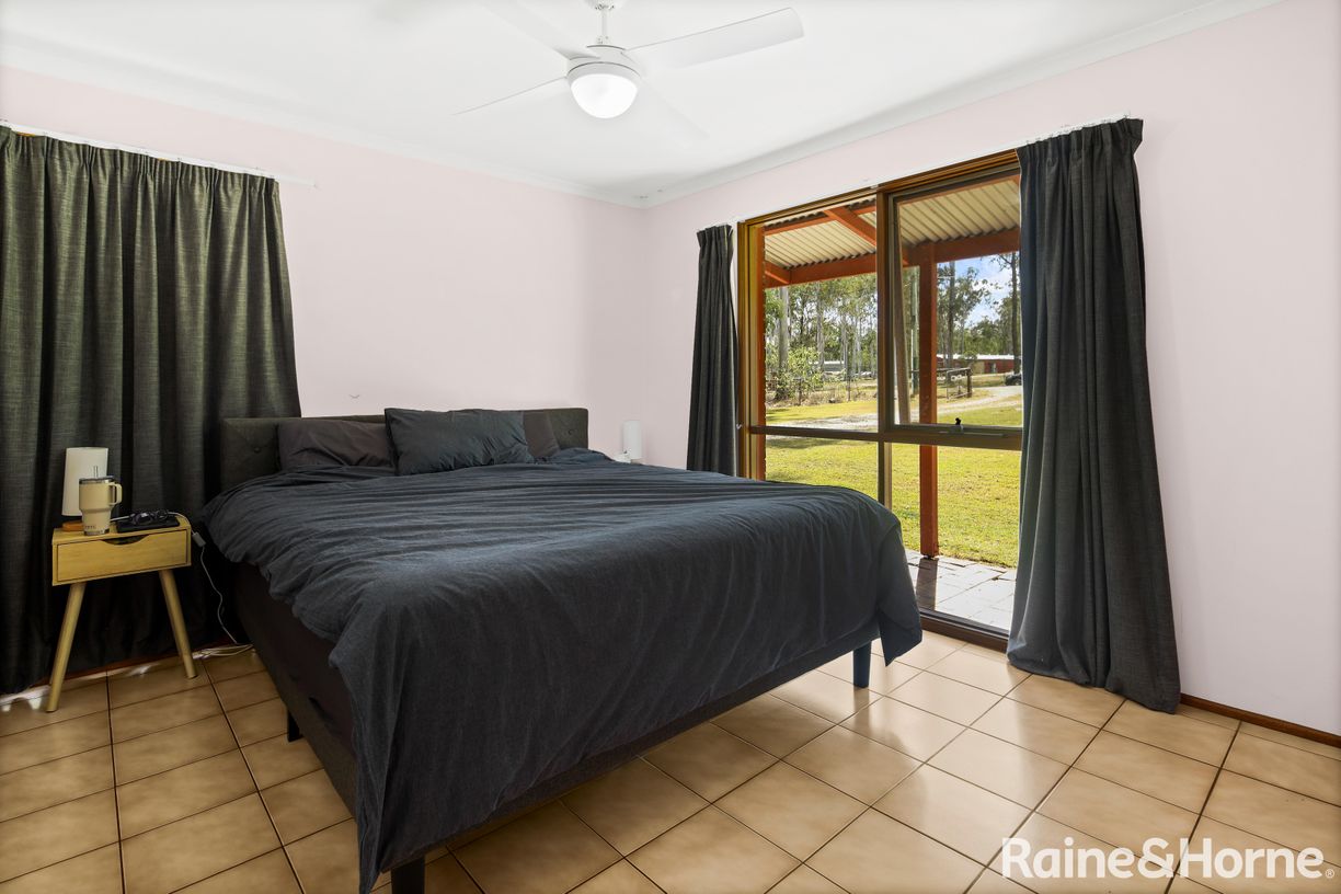 121-123 Hobury Road — photo 5 of 15
