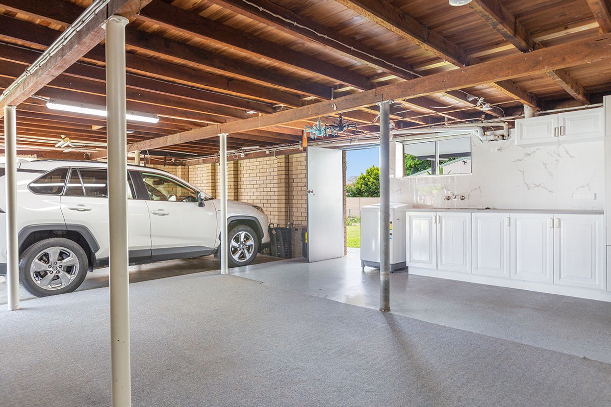 4 Deidre Ann Street — photo 15 of 15