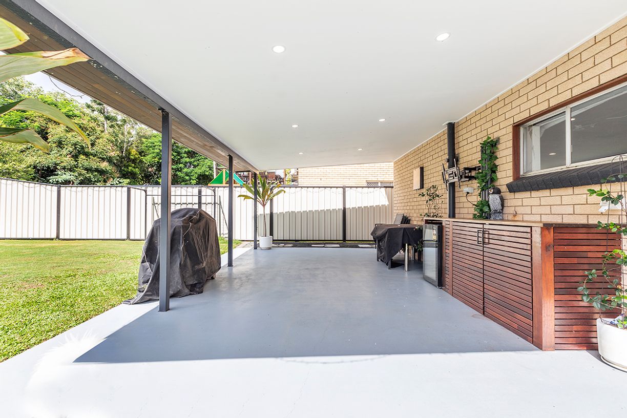 4 Deidre Ann Street — photo 12 of 15