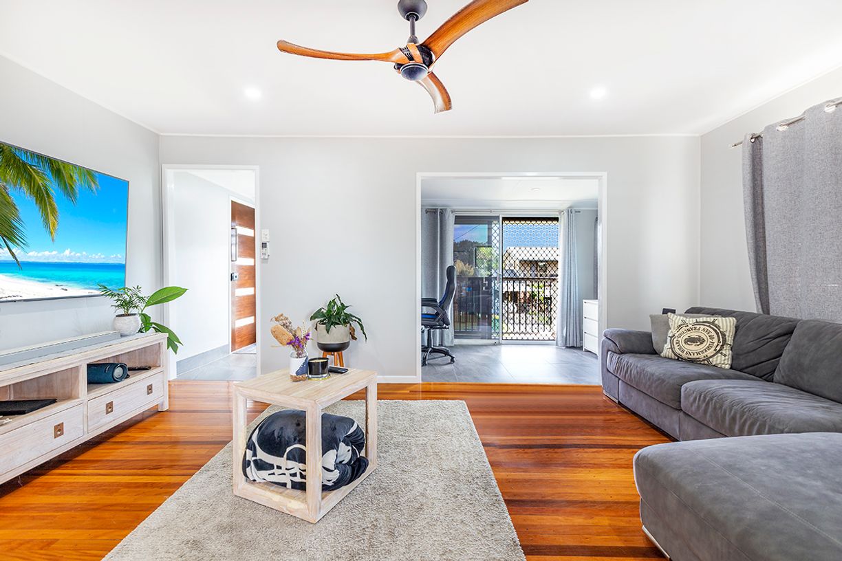 4 Deidre Ann Street — photo 4 of 15