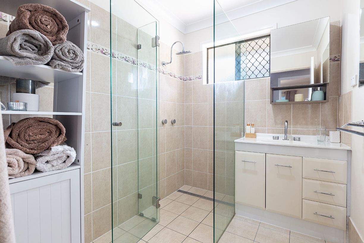4 Deidre Ann Street — photo 11 of 15
