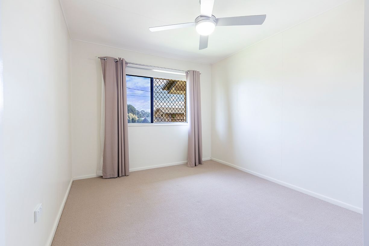 4 Deidre Ann Street — photo 9 of 15