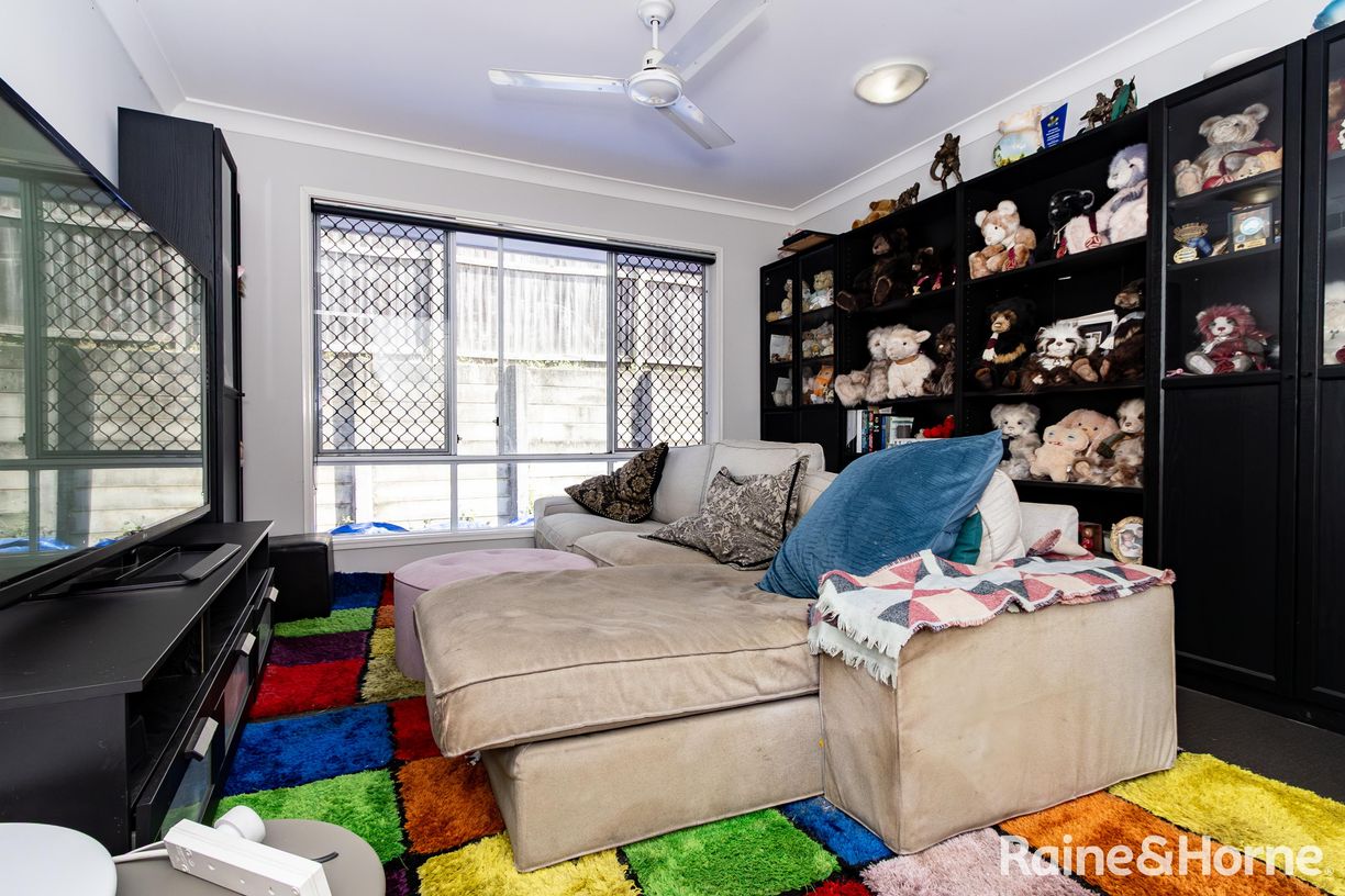 36 Whitmore Crescent — photo 5 of 10