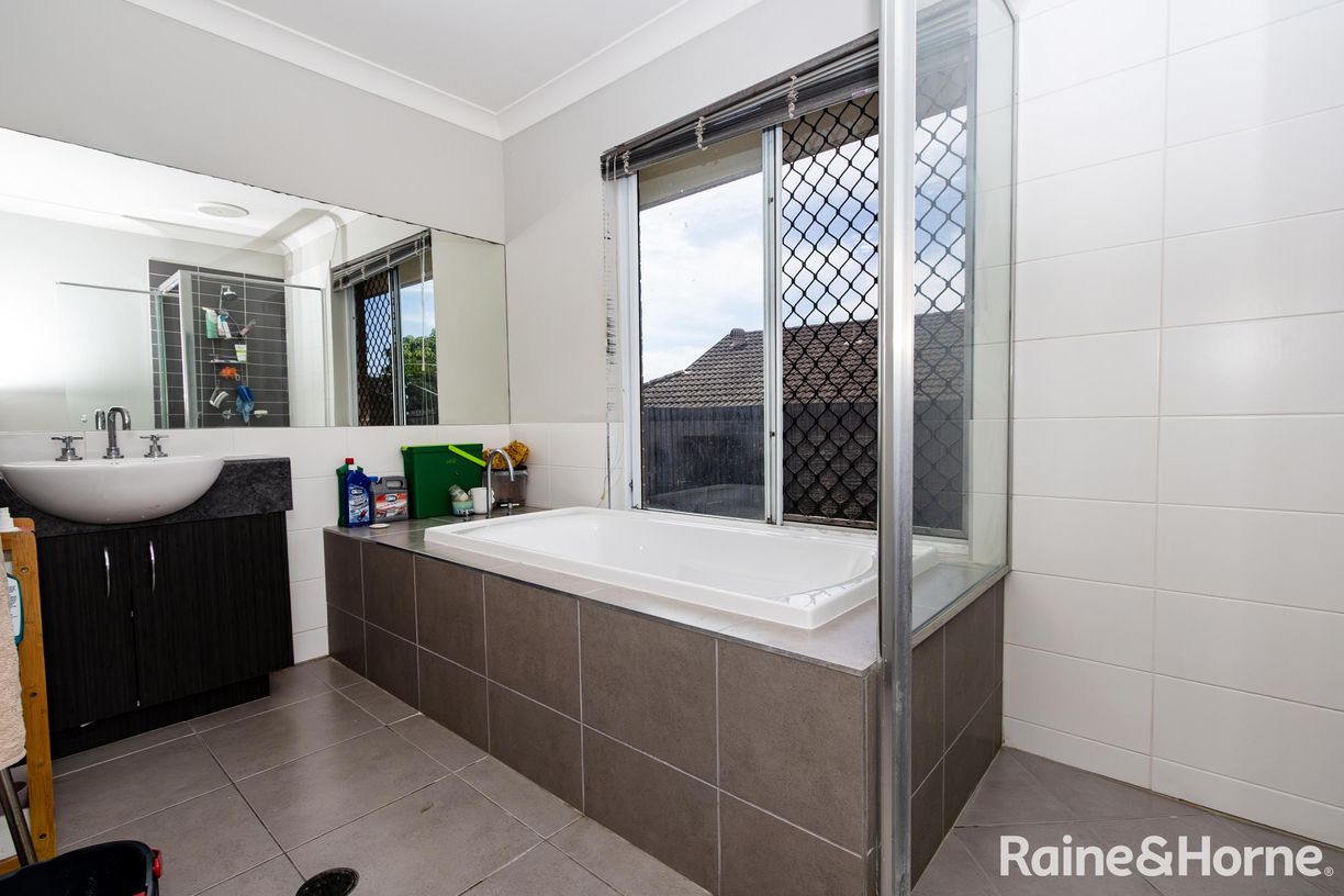 36 Whitmore Crescent — photo 6 of 10