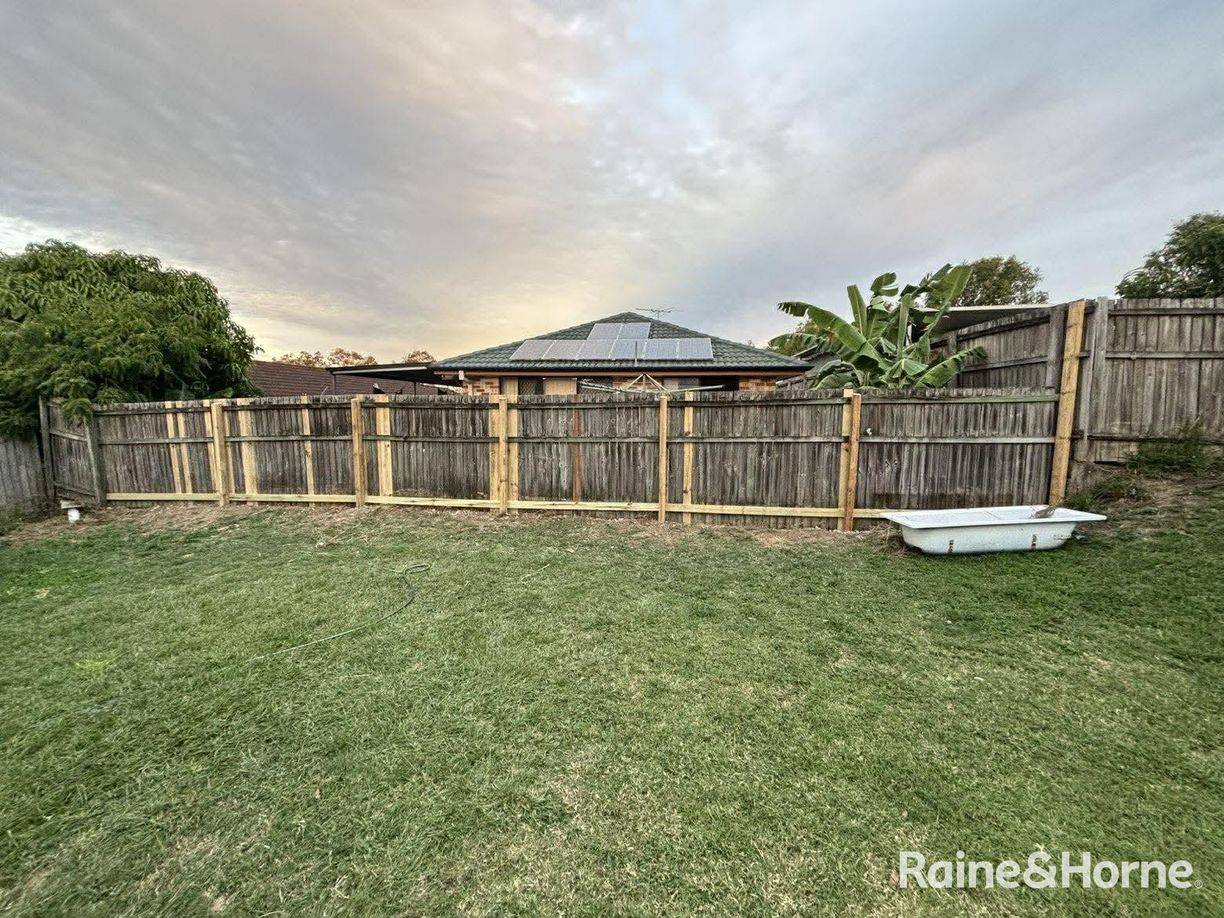 36 Whitmore Crescent — photo 9 of 10