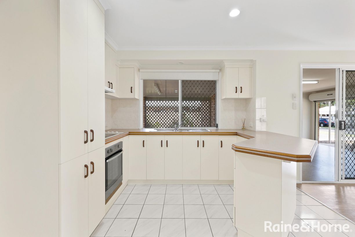22 Elizabeth Drive — photo 6 of 20