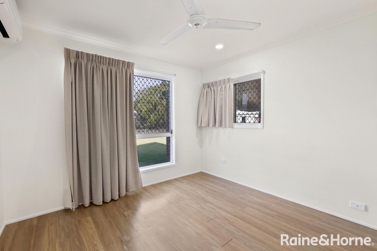 22 Elizabeth Drive — photo 9 of 20
