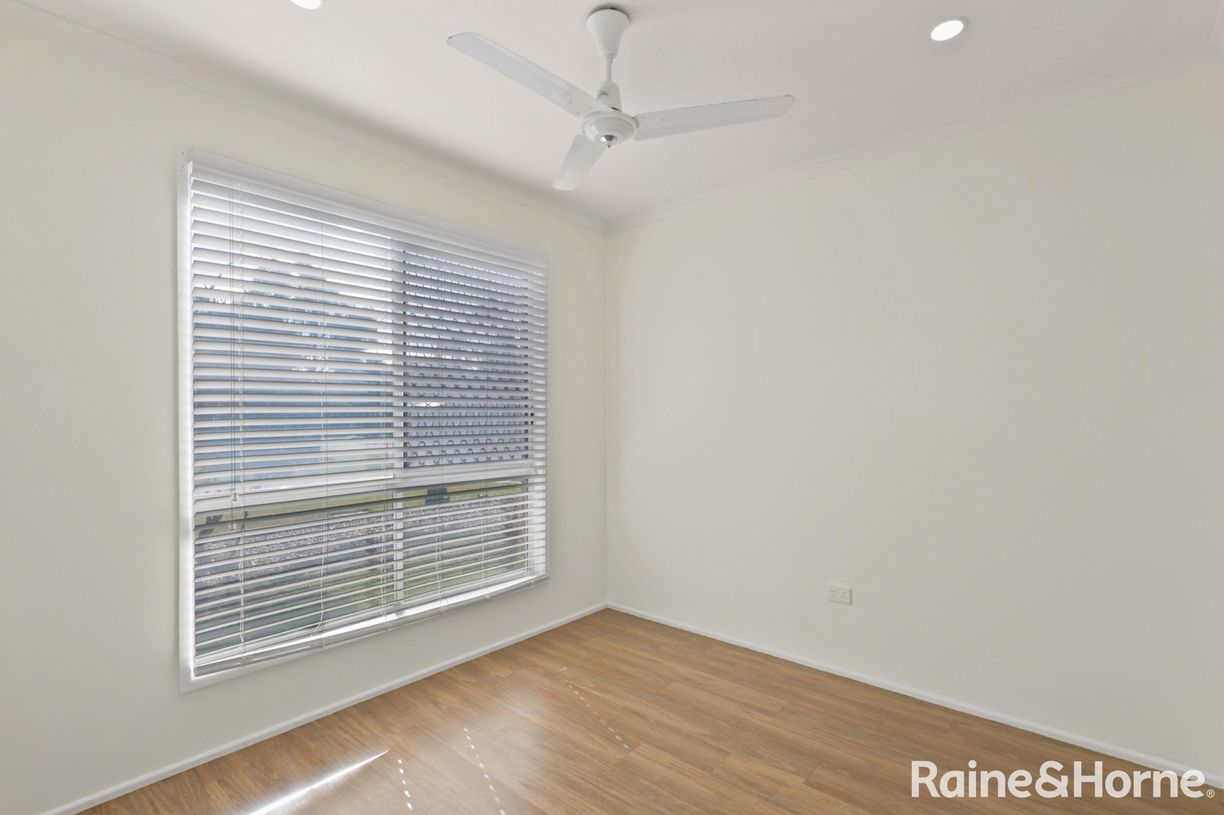 22 Elizabeth Drive — photo 10 of 20