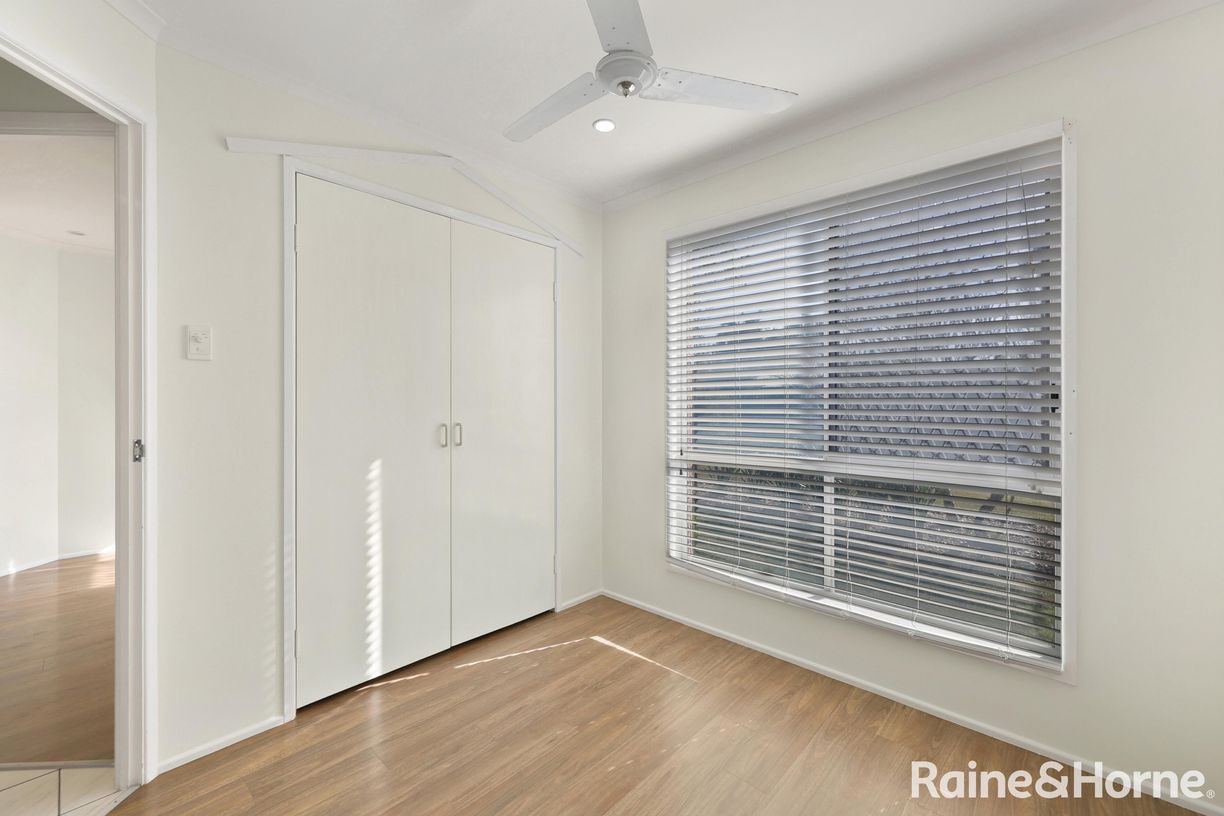22 Elizabeth Drive — photo 11 of 20