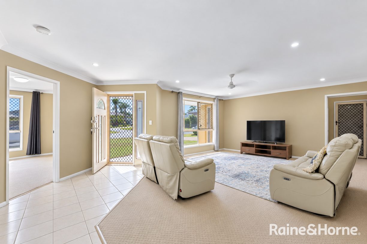 14 Riverleigh Drive — photo 5 of 30