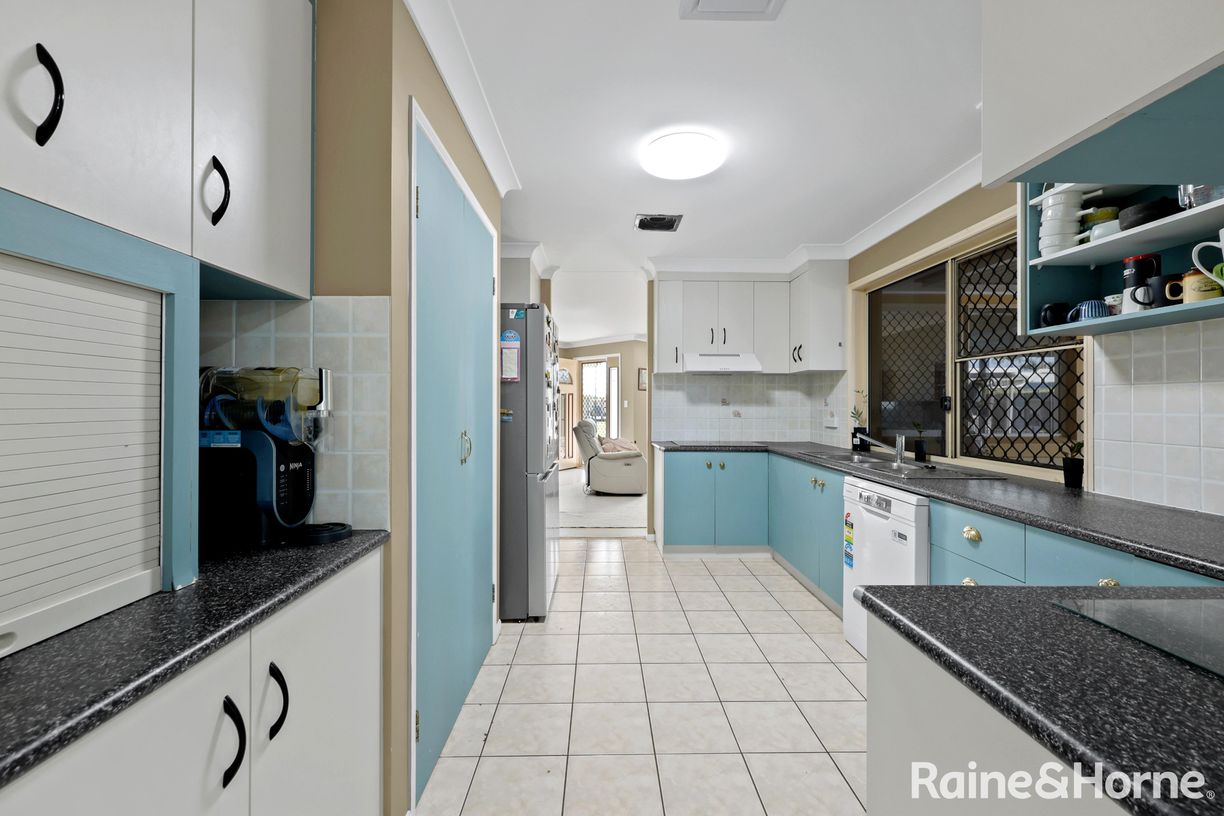14 Riverleigh Drive — photo 9 of 30