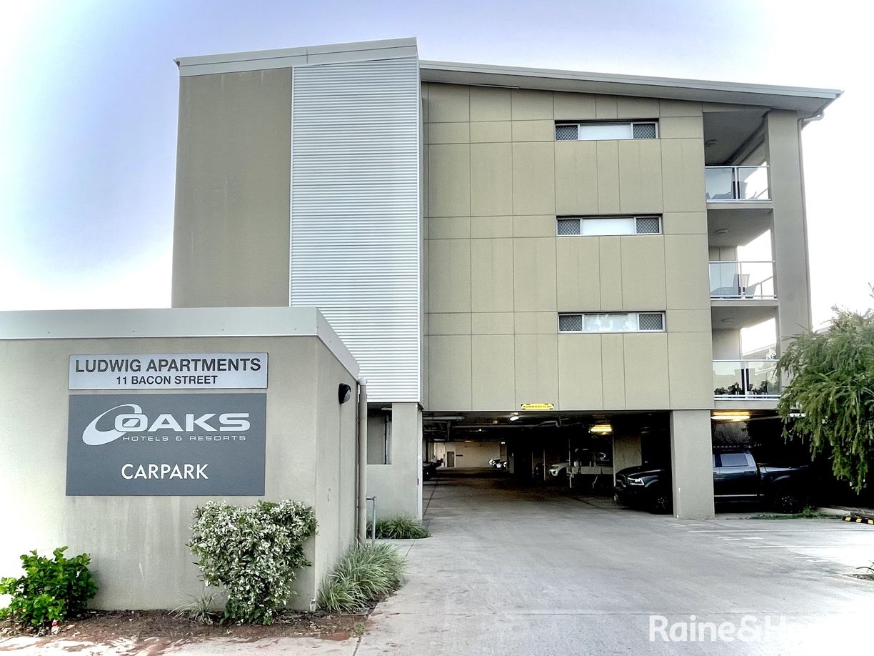 12/11 Bacon Street — photo from Raine & Horne Moranbah