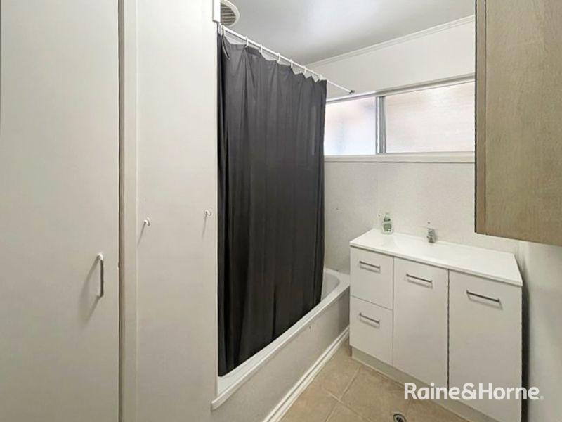 14 Chifley Court — photo 3 of 11