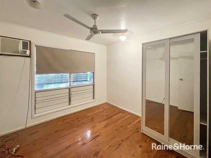 14 Chifley Court — photo 4 of 11