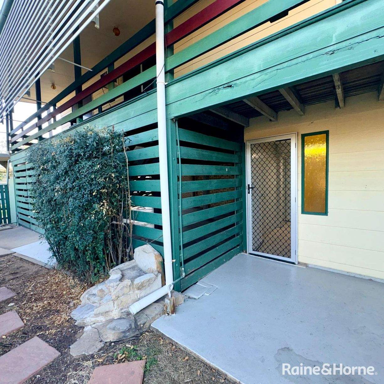27 Clements Street — photo 13 of 20