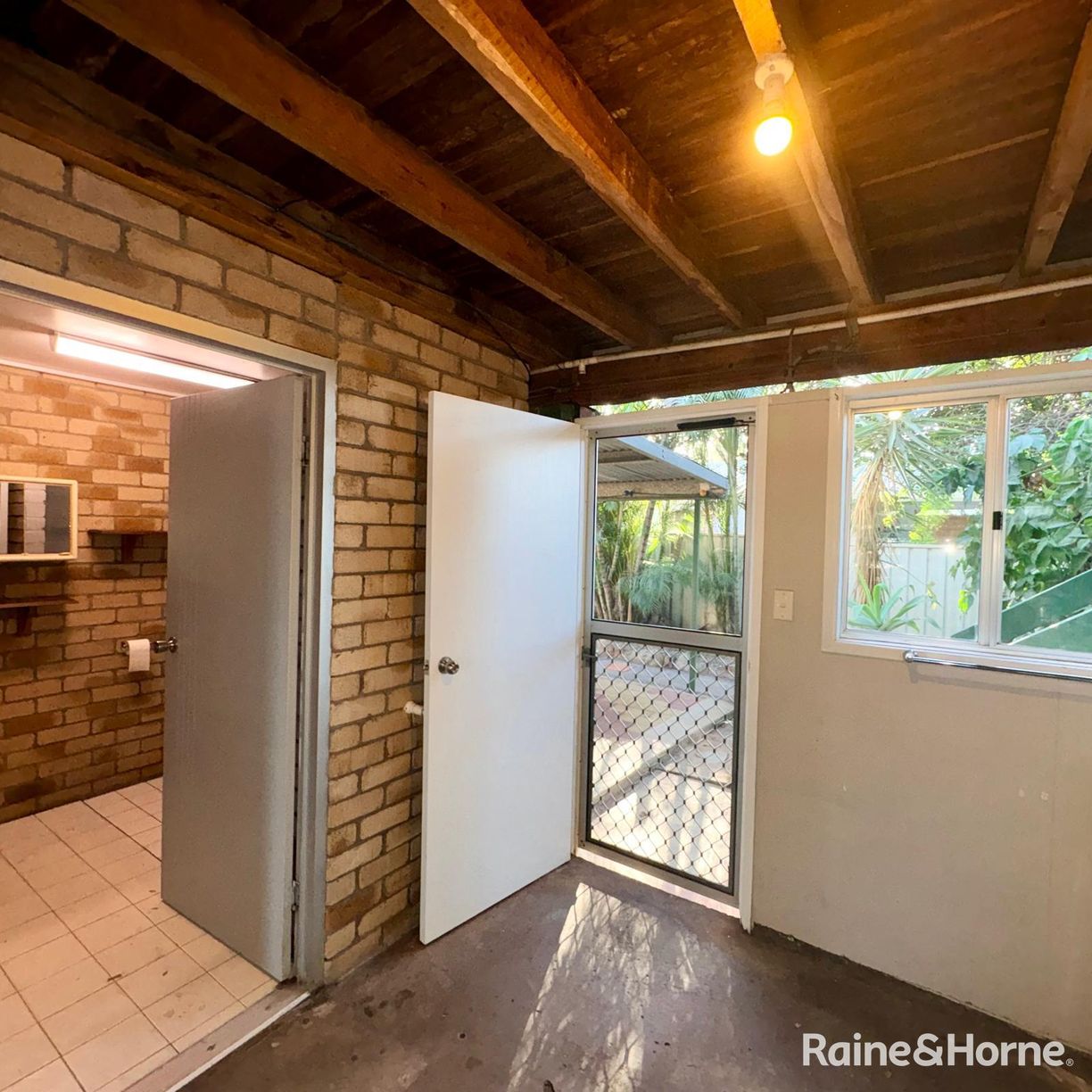 27 Clements Street — photo 15 of 20