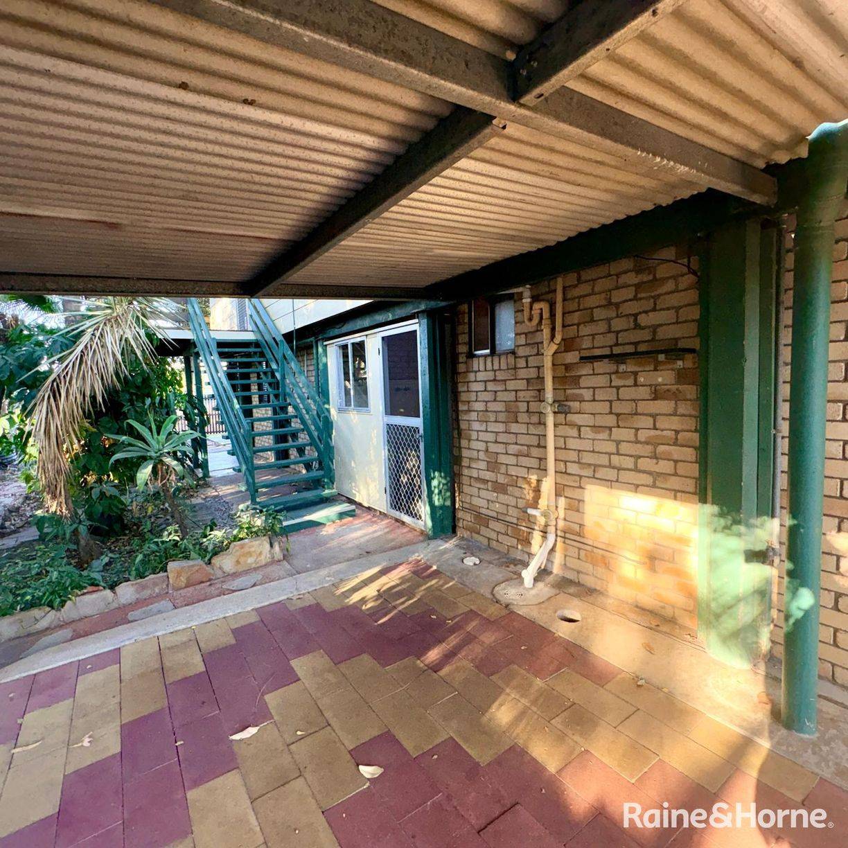 27 Clements Street — photo 18 of 20
