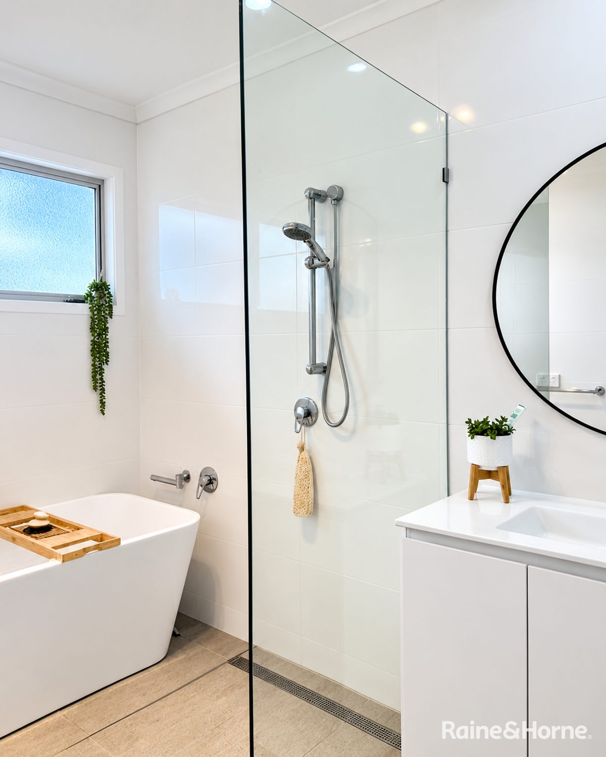 23 Bernborough Avenue — photo 7 of 14