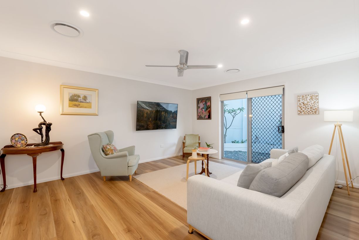 2/37 Heights Drive — photo 7 of 15