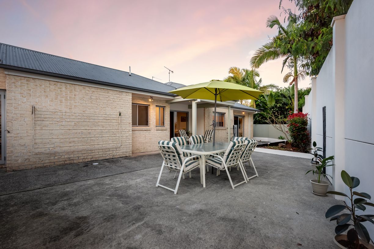 2/37 Heights Drive — photo 14 of 15