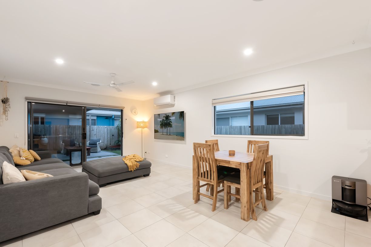 8 Sappho Street — photo 5 of 14