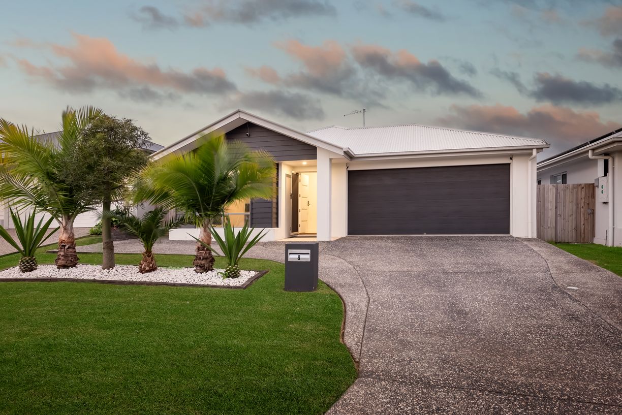 8 Sappho Street — photo from Raine & Horne Coomera | Pimpama