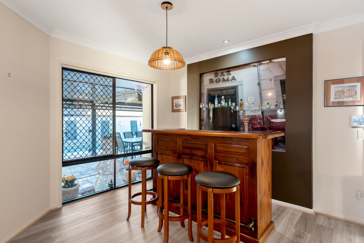 31 Lancewood Circuit — photo 8 of 20