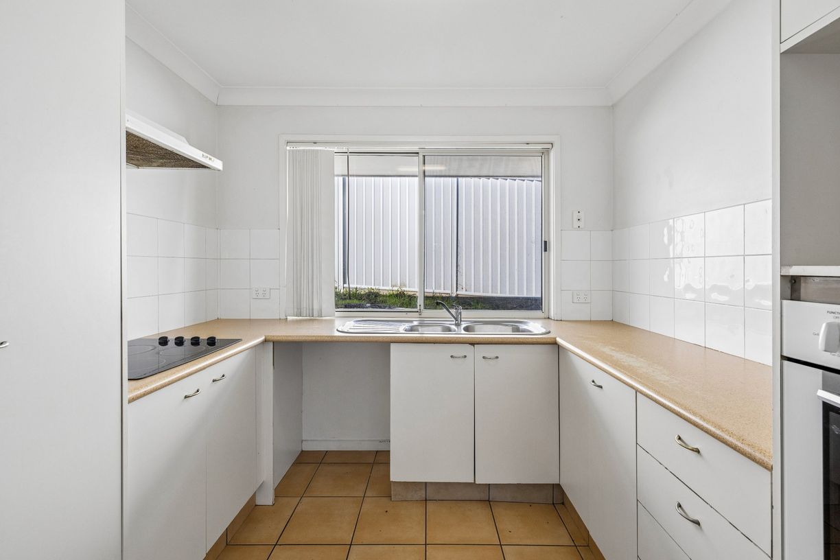 19 Mona Court — photo 7 of 23