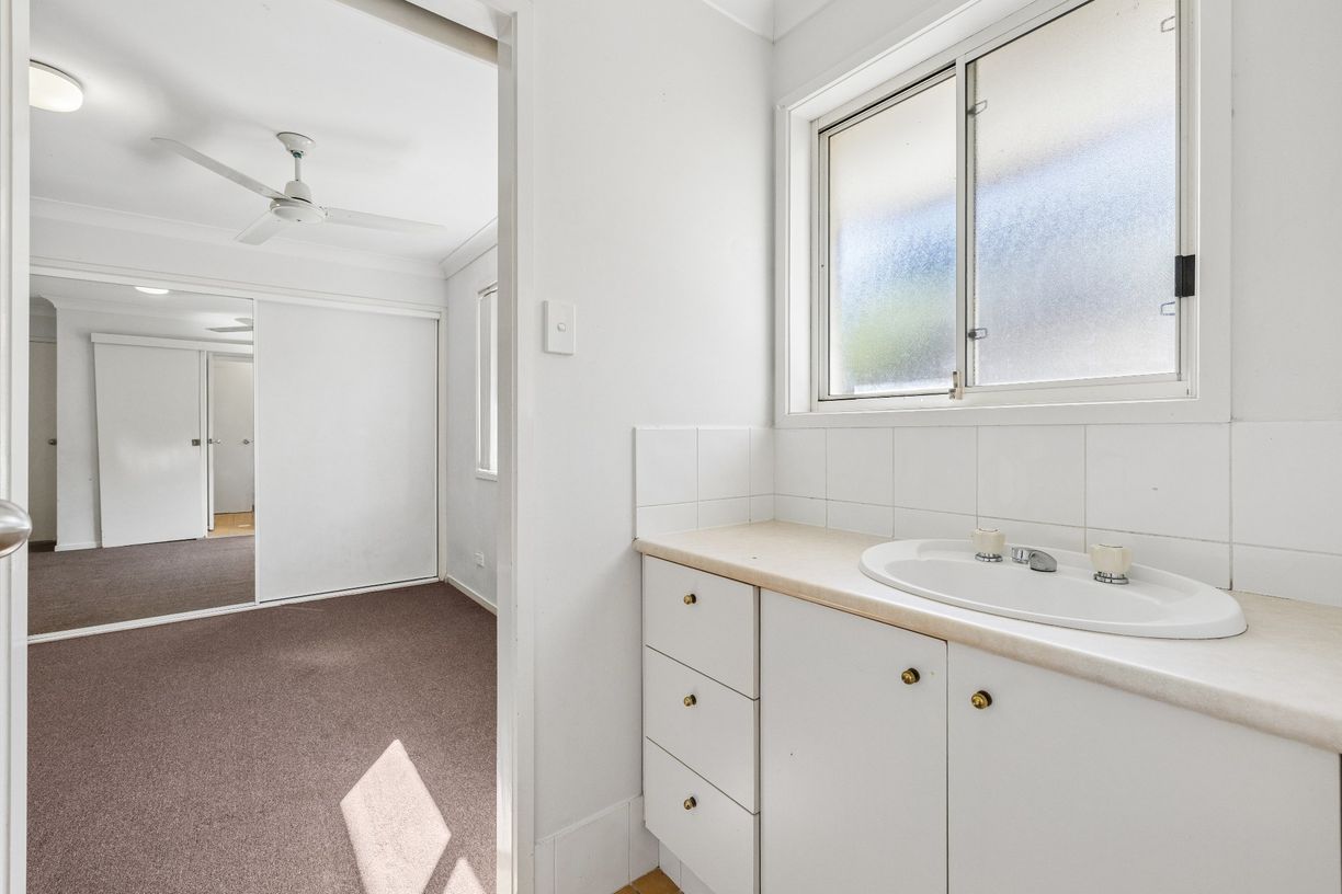 19 Mona Court — photo 17 of 23