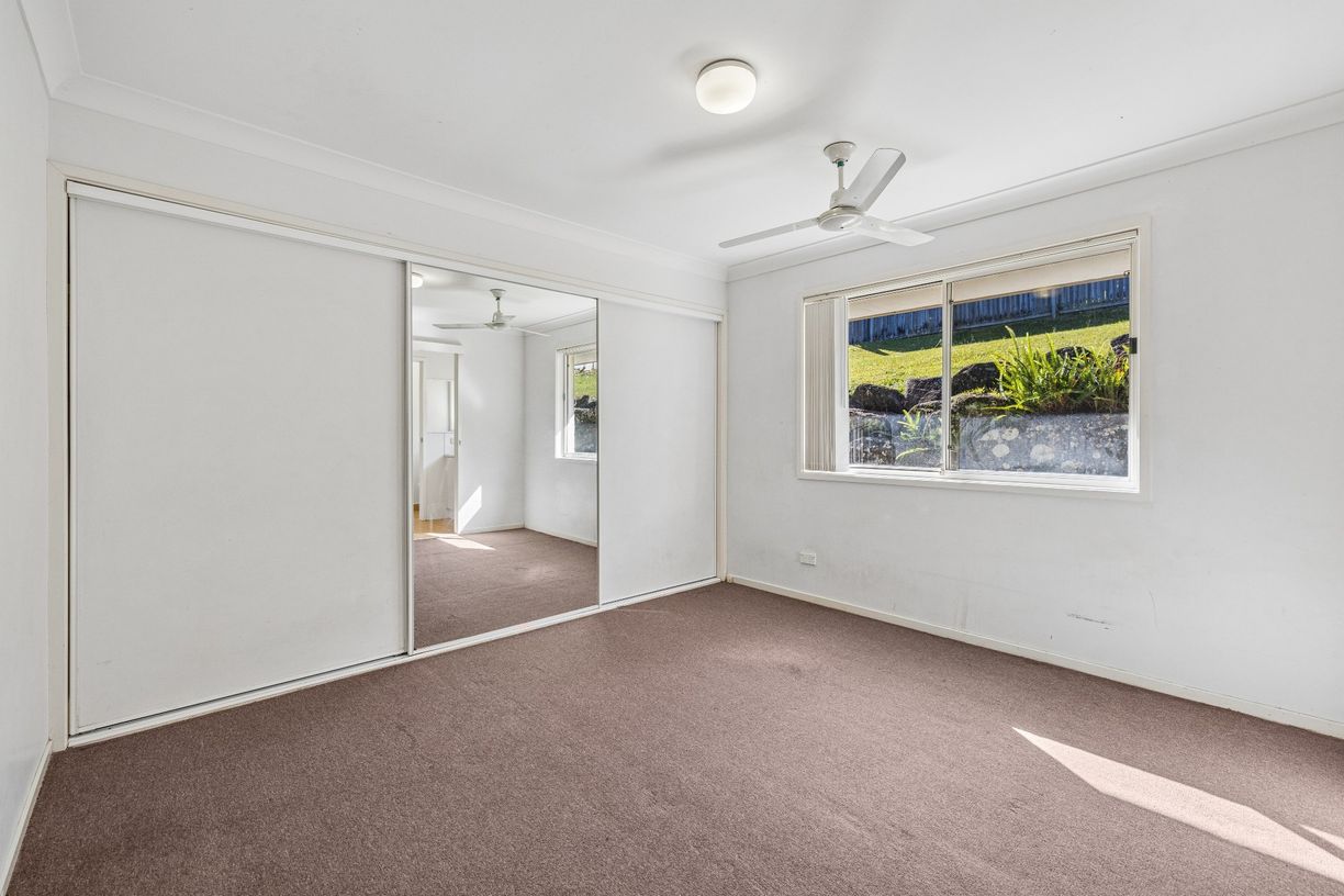 19 Mona Court — photo 15 of 23