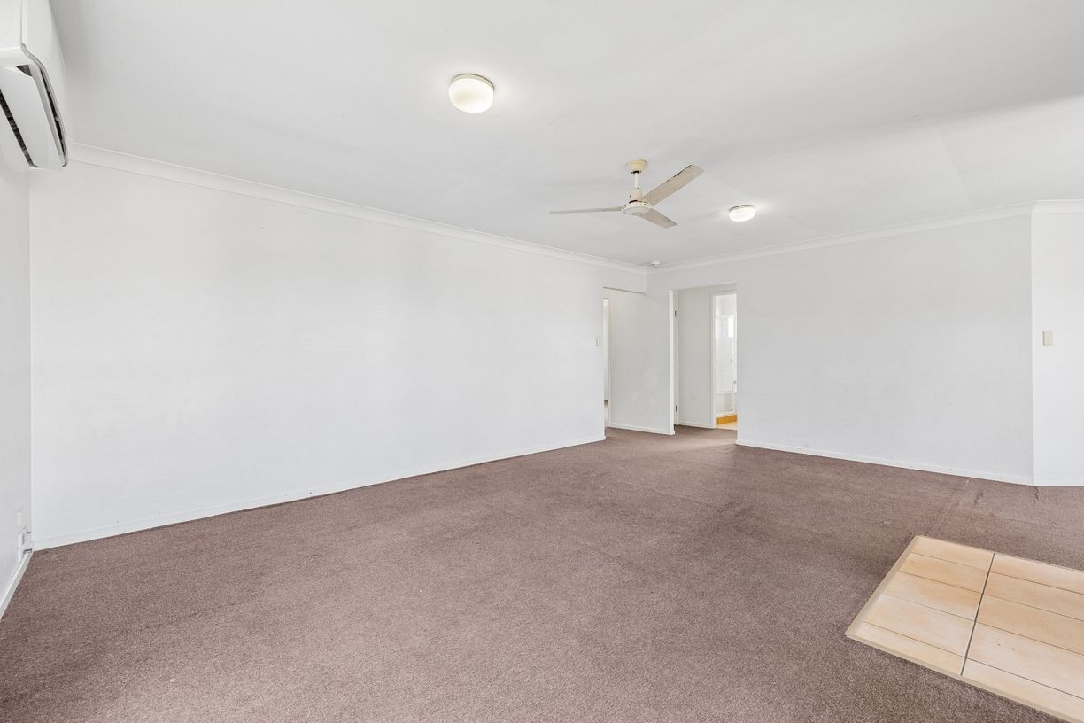 19 Mona Court — photo 9 of 23