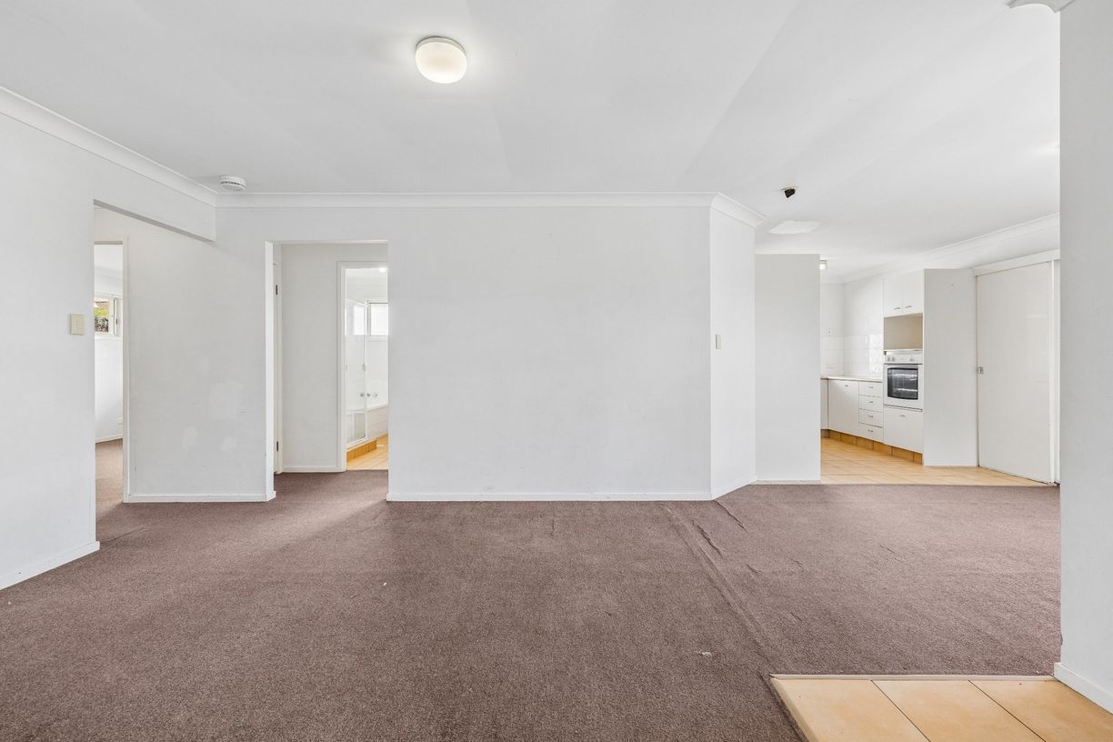 19 Mona Court — photo 10 of 23