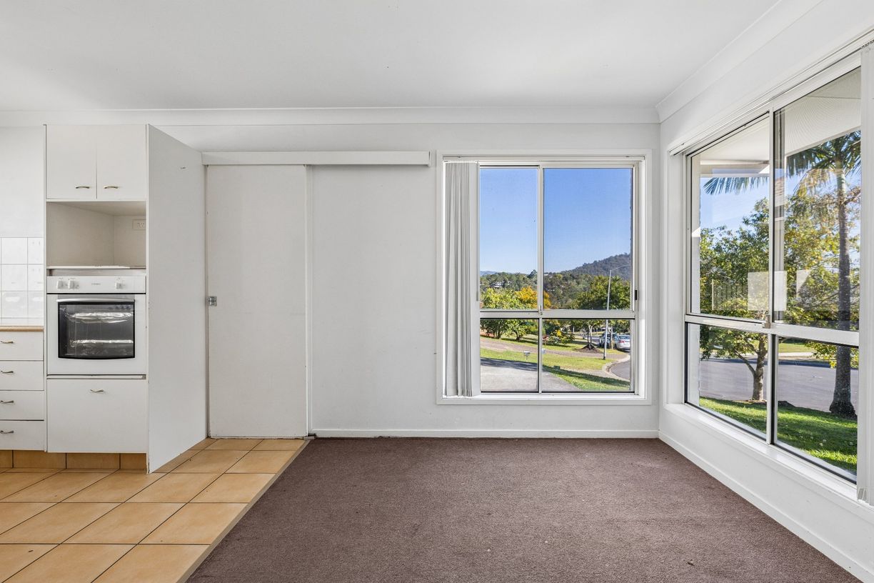 19 Mona Court — photo 12 of 23