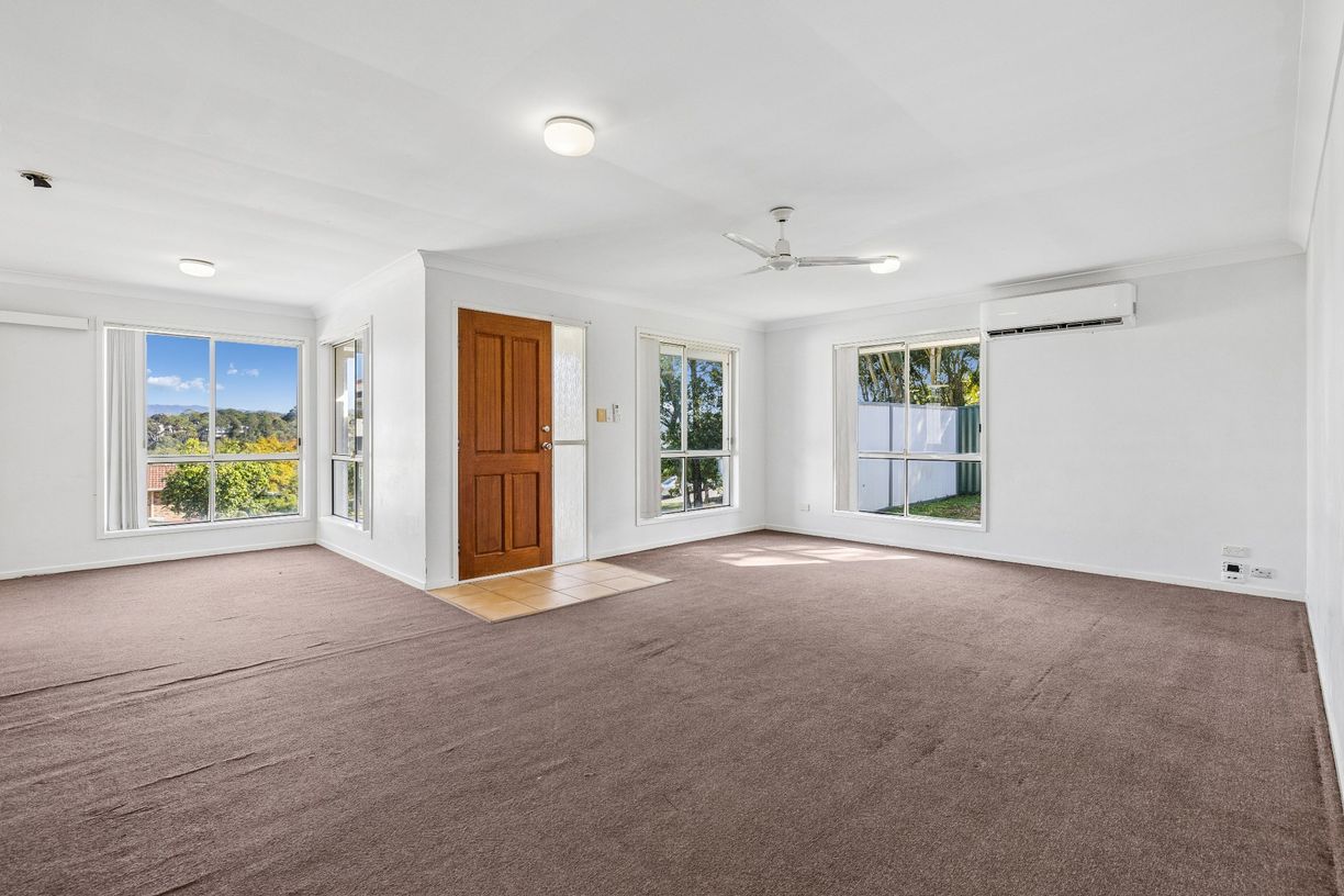 19 Mona Court — photo 11 of 23