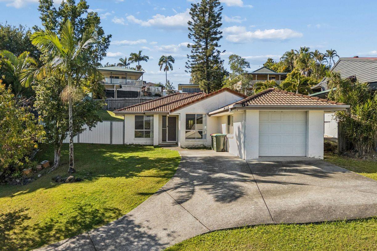19 Mona Court — photo from Raine & Horne Coomera | Pimpama