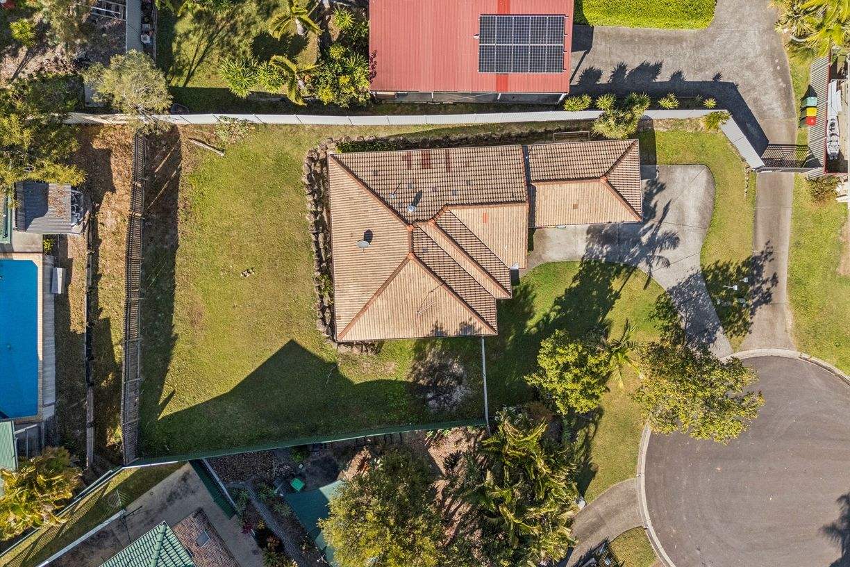19 Mona Court — photo 2 of 23