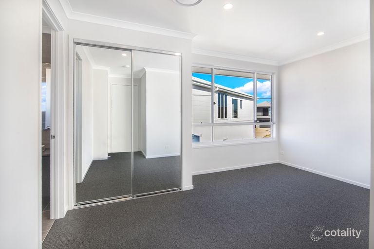 83 Foreshore Street — photo 4 of 9