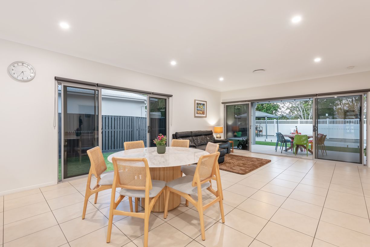 22 Peregrine Crescent — photo 13 of 30