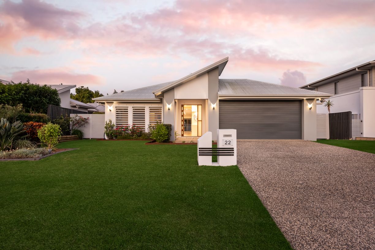 22 Peregrine Crescent — photo 4 of 30